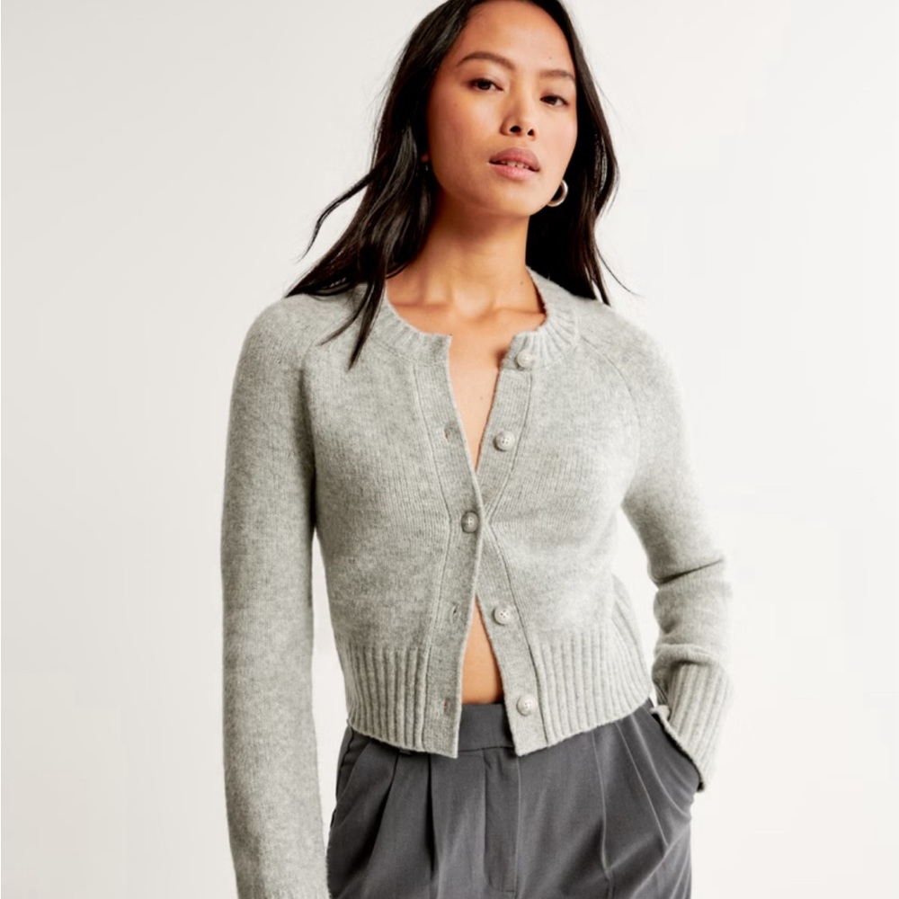 Abercrombie Crew Button-Up Cardigan size M